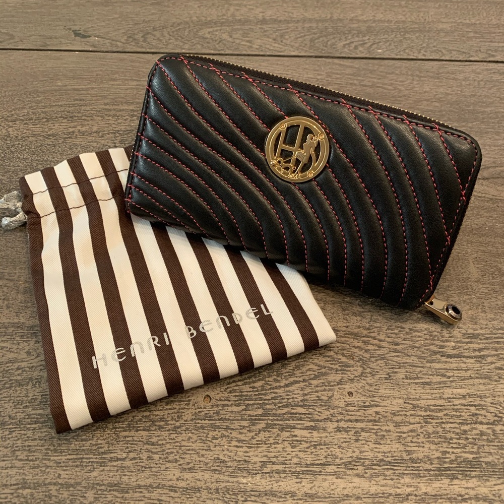 Henri Bendel RARE Quilted Hot Pink & Black Wallet